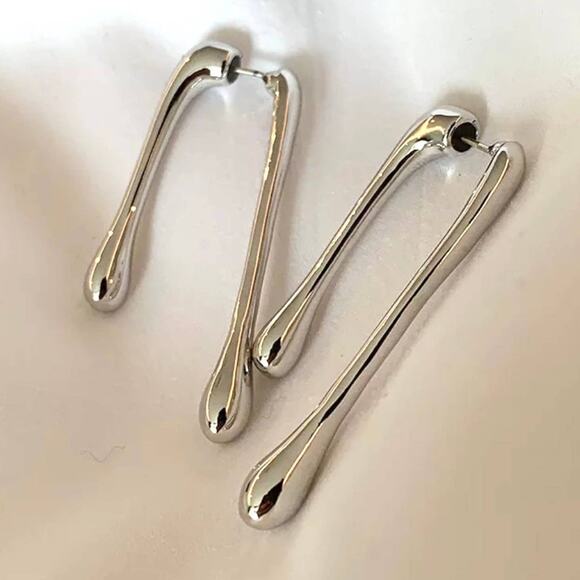 NEW Earrings Drippy Front Back Post Double Drop Unique Silver Tone Earrings S15 - Picture 1 of 5